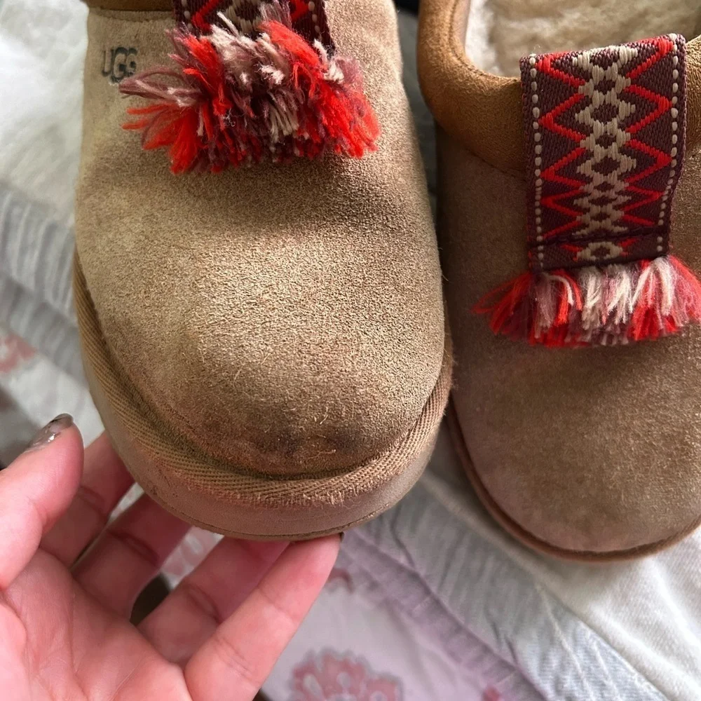 UGG Kids Tazzle Suede Slippers big kid sz 4 - Picture 16 of 16